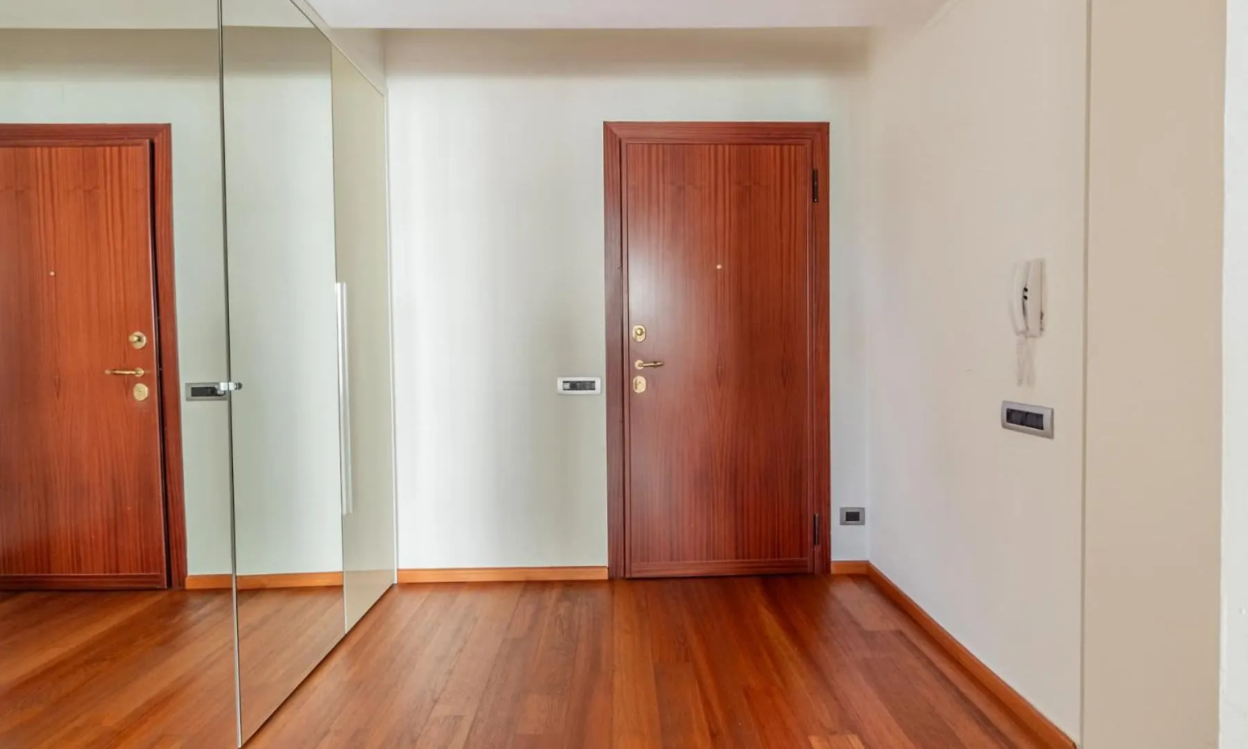Homeby, Casa Giulia Mediolan